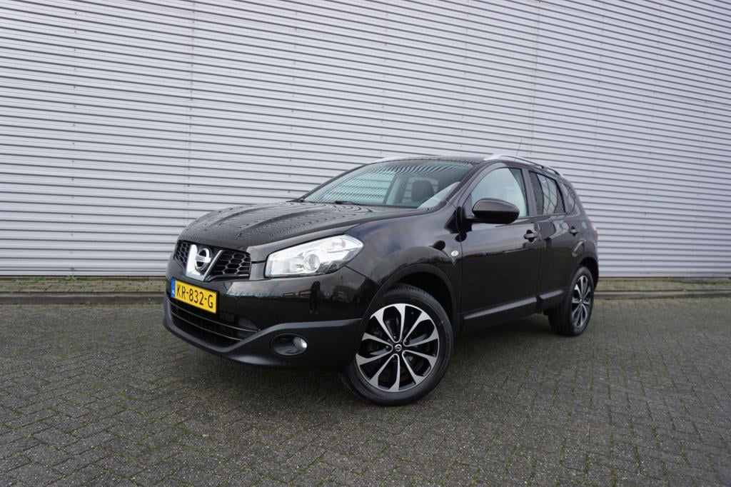 Nissan Qashqai 1.6 connect edition climate / navi / cruise / camera / pano 