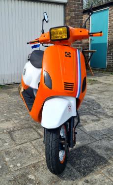 Agm scooter WK Editie
