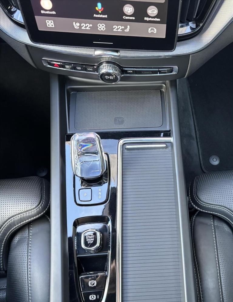 Volvo XC60 2.0 t6 plug-in hybrid 398pk aut awd black edition| facelift| pan