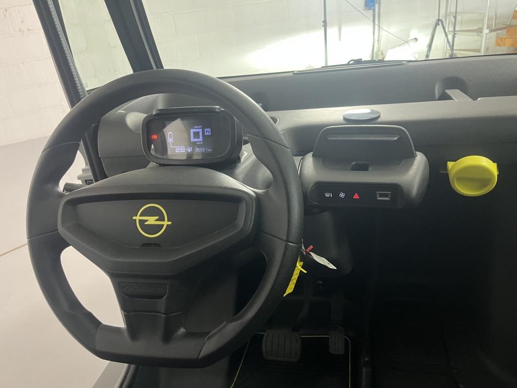 Opel Rocks-e brommobiel kargo