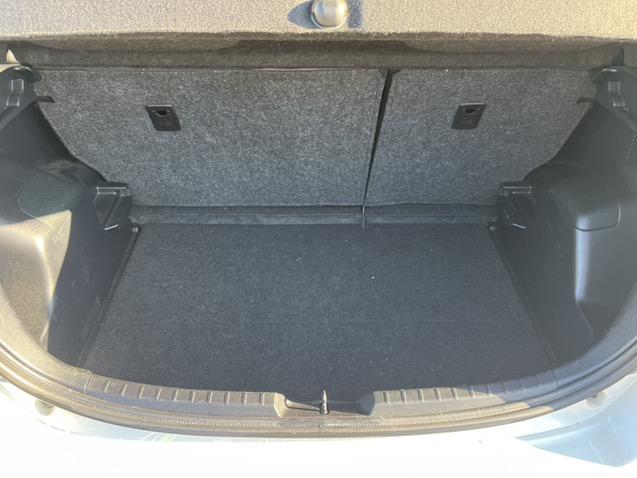 Toyota Yaris 1.5 full hybrid dynamic | pano | 16'' lmv | camera | zeer netj