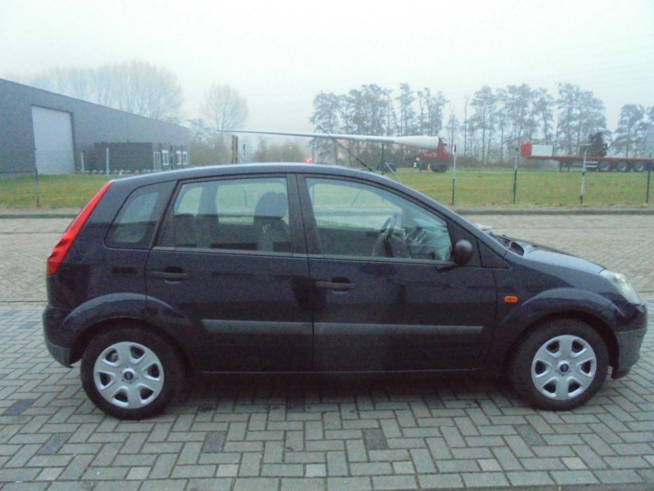 Fiesta 1.3 Cool & Sound,TWEEDE EIGENAAR 148.697 Km met N.A.P € 1795
