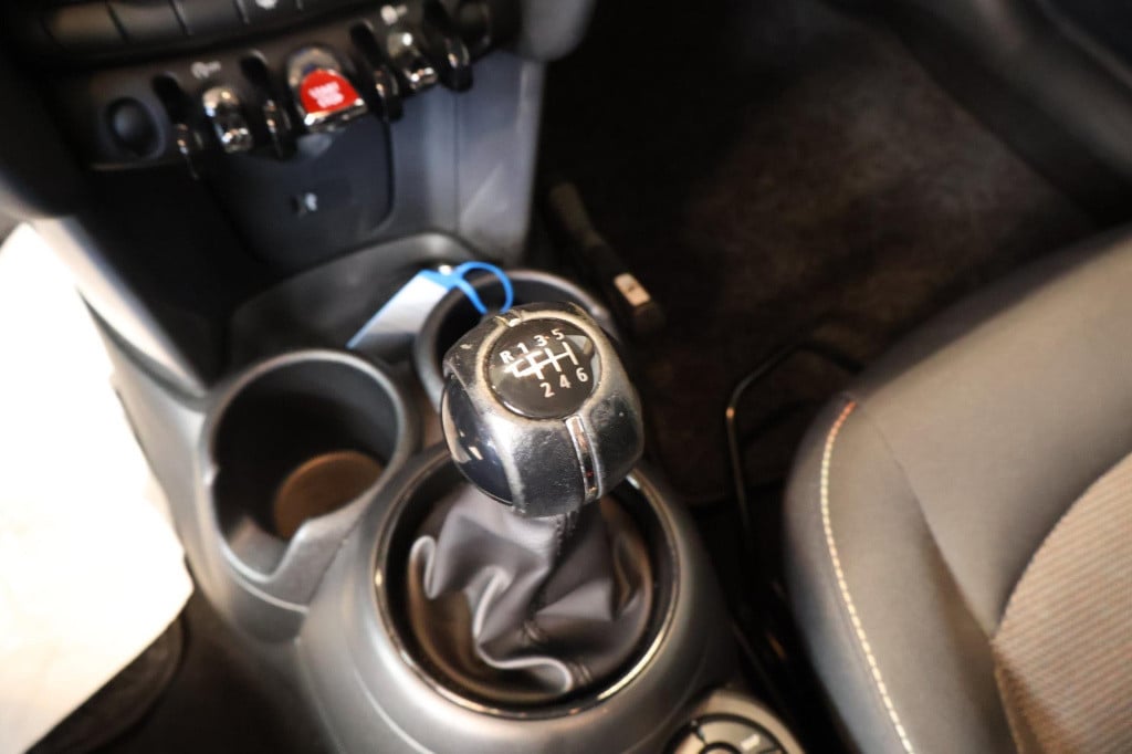 Mini One mini 1.5 salt nl auto, apple carplay, all season, lm velgen, btw