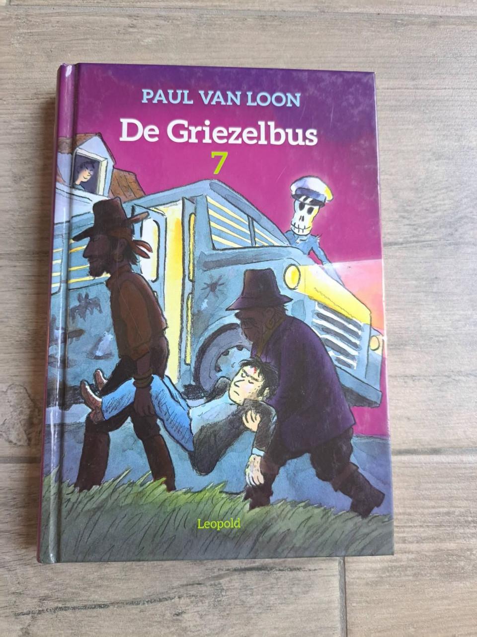 De griezelbus 7 van Paul van Loon