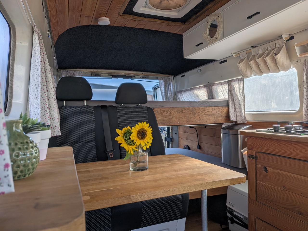 Mercedes 407d belastingvrij. Buscamper