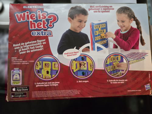 Luxe versie van Wie is het? met veel extra's.