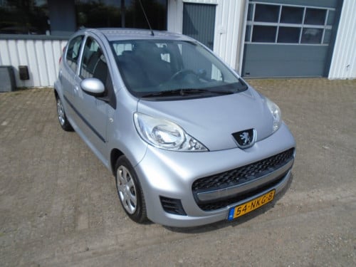 Peugeot 107 1.0-12v urban move
