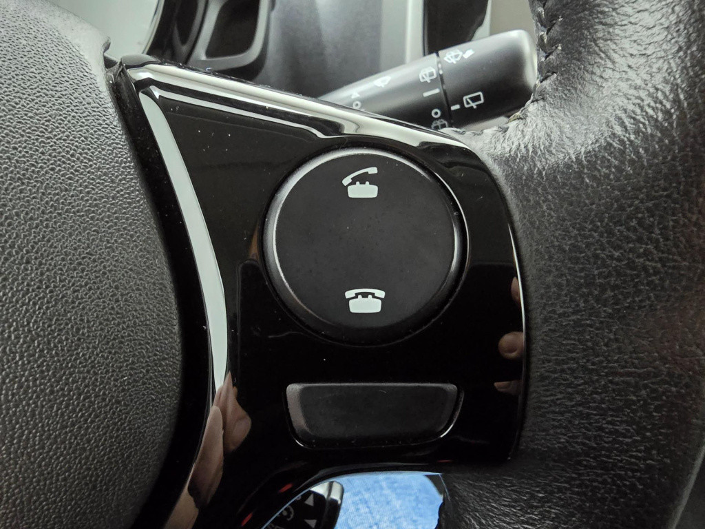 Toyota Aygo occasion met parkeercamera en weinig km | tweedehands toyota ay