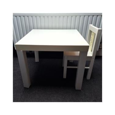 KINDERTAFEL + STOELTJE