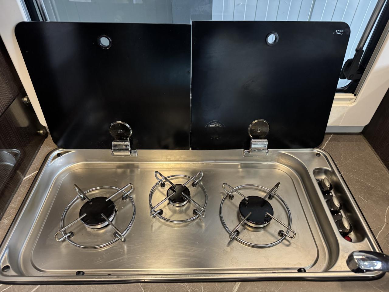 Camper te koop, Benimar 170pk automaat