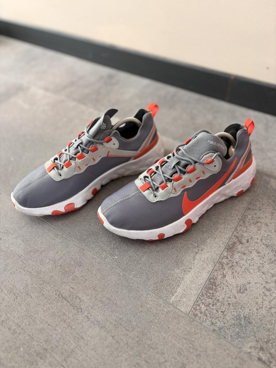 Nike element55 grijs/rood maat 39