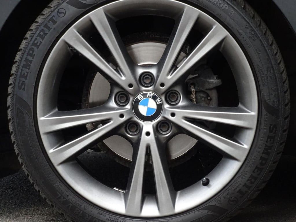 BMW 1 Serie 114i | 18" | bluetooth