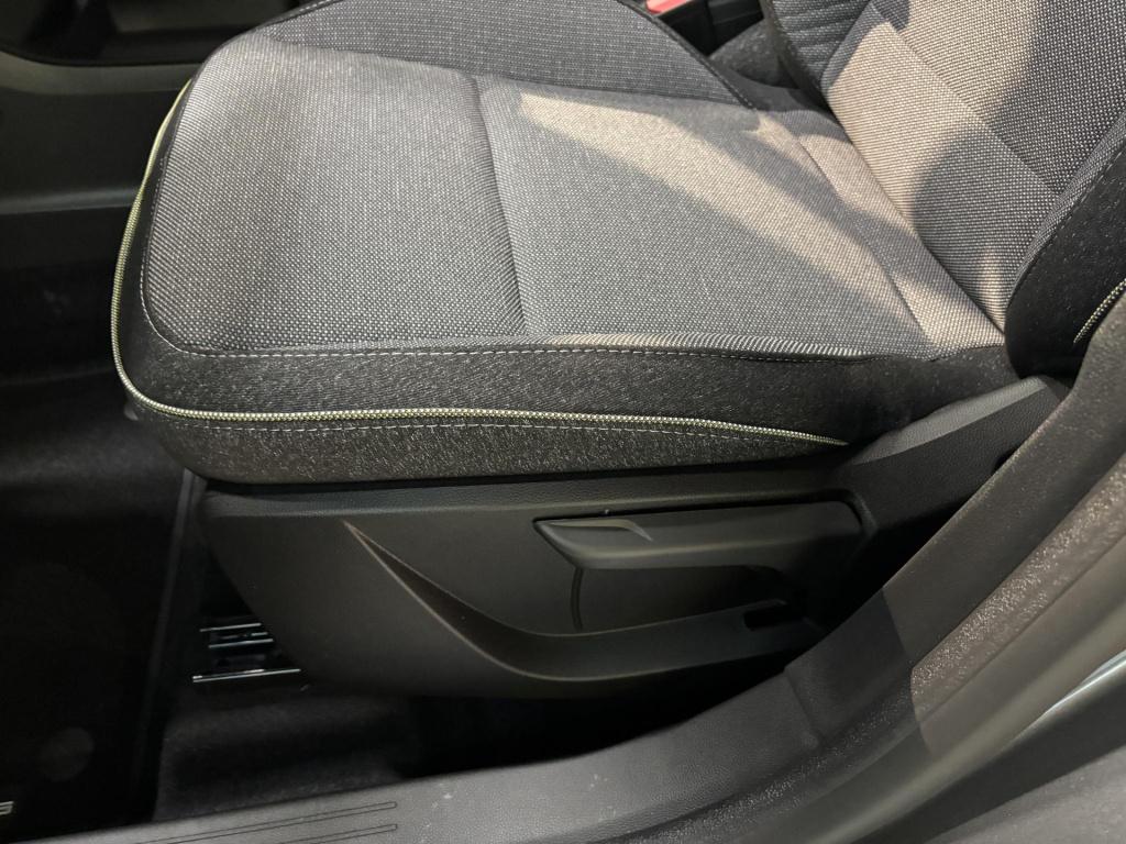 Mitsubishi Grandis 1.8 hev first edition