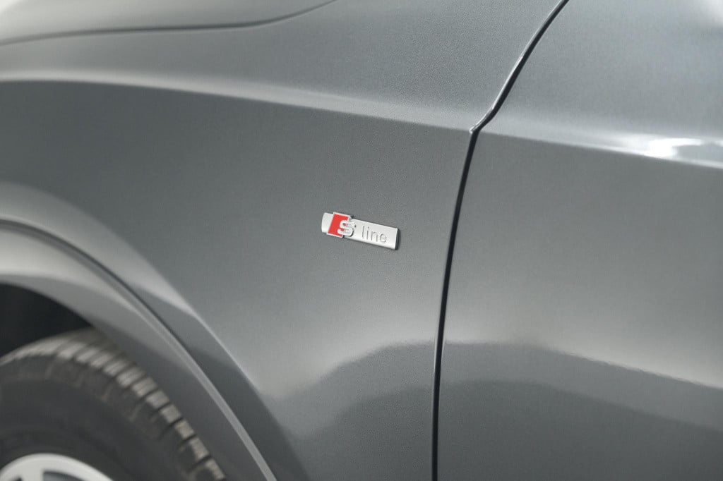Audi Q3 1.4 tfsi cod sport s line edition | parkeersensoren | navigatie | c
