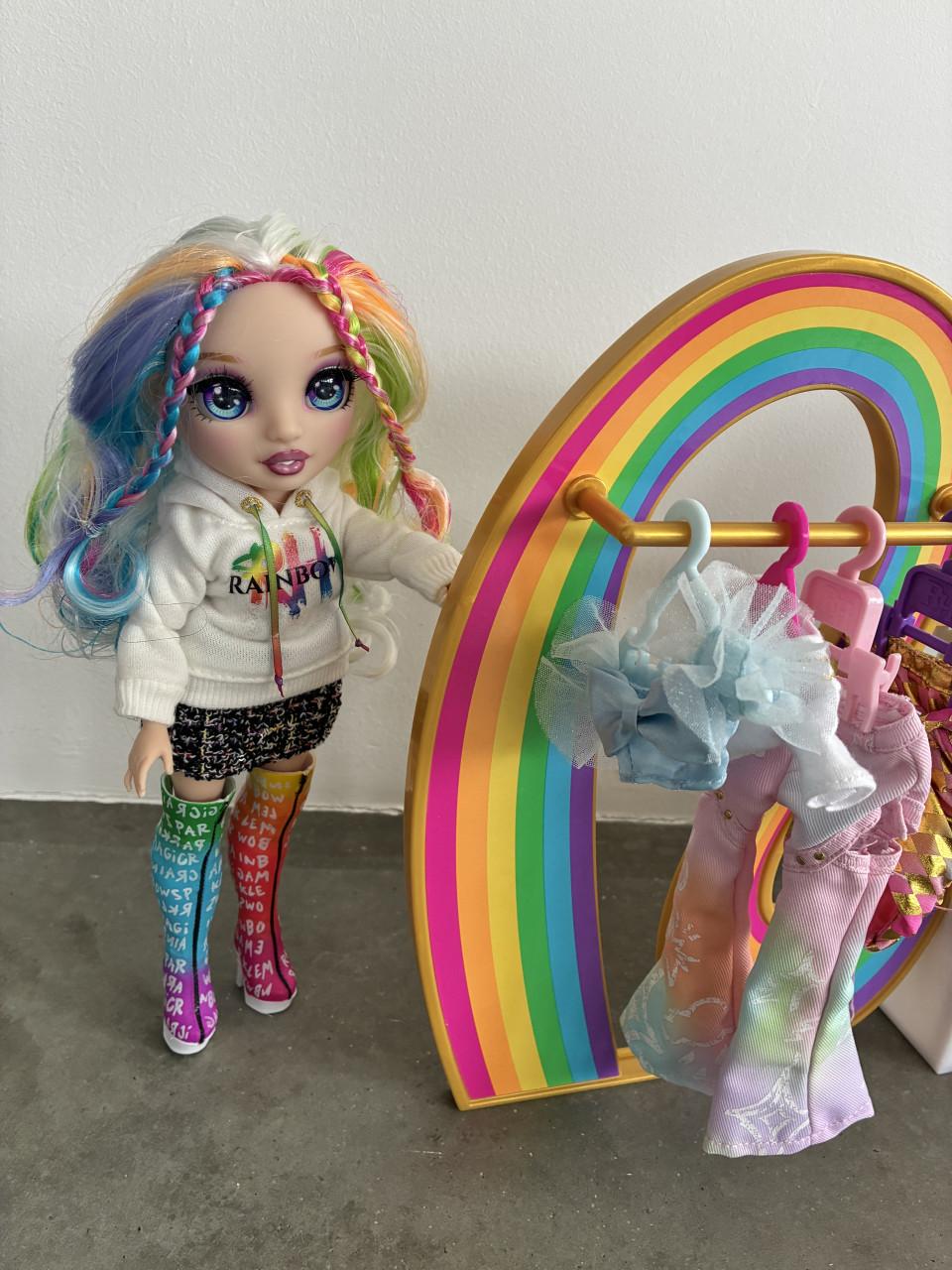 Rainbow High Amaya's Rainbow kast speelset.