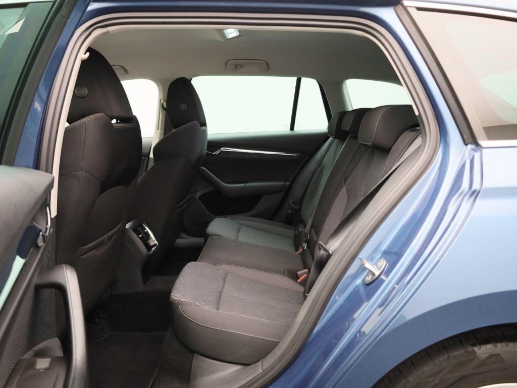 Skoda Octavia combi 1.5 tsi first edition | virtual cockpit | parkeer senso