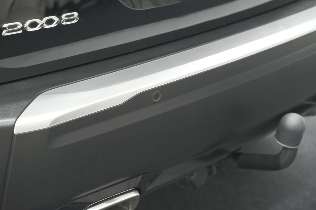 Peugeot 2008 puretech 130 active pack | trekhaak | camera | navigatie | par