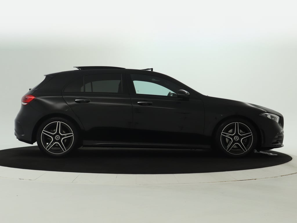 Mercedes-Benz A-Klasse 180 business solution amg | panoramadak | sfeerverli