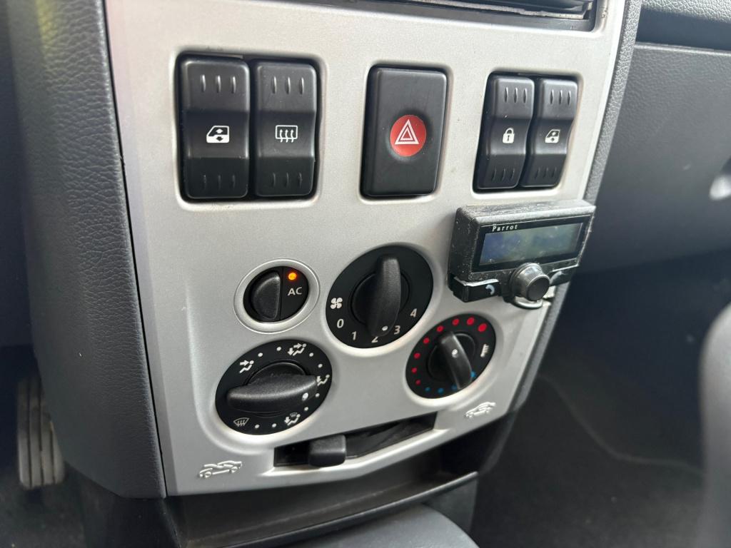 Dacia Logan mcv 1.6-16v lauréate