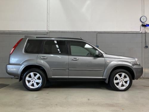 Nissan X-Trail 2.0 Columbia Style 2wd
