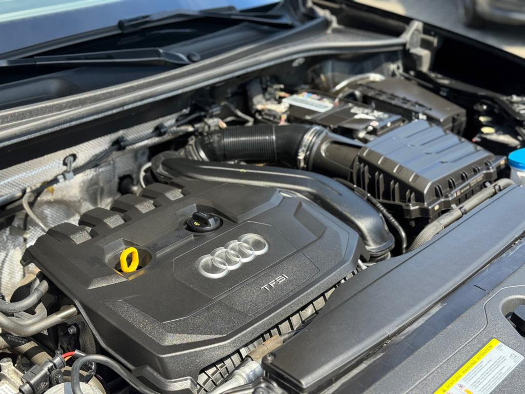 Audi Q3 35 tfsi 3x s line * matrix led * keyless * stoelverwarming