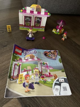 Lego Friends: Heartlake city park café 41426