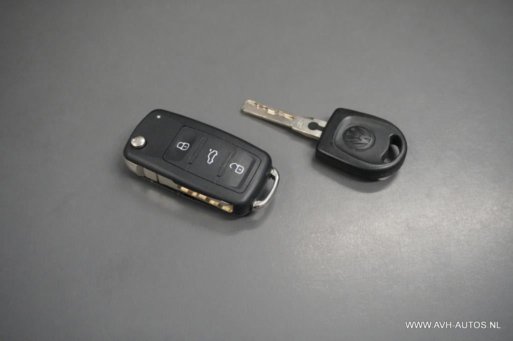 Volkswagen UP! 1.0 up! edition bluemotion