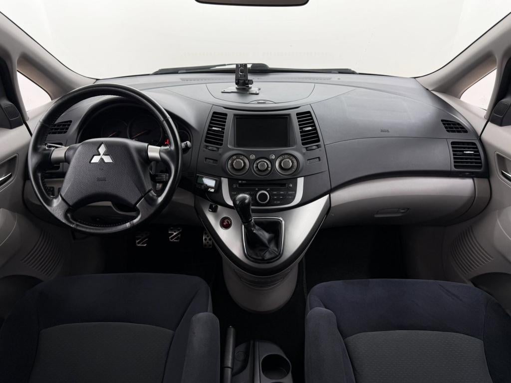 Mitsubishi Grandis occasion 2.4-16v insport | grijs | tweedehands mitsubish
