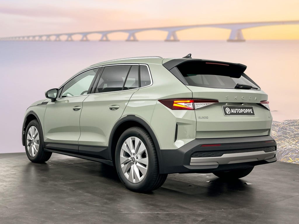 Skoda Elroq business edition tour elektromotor 210 kw / 286 pk