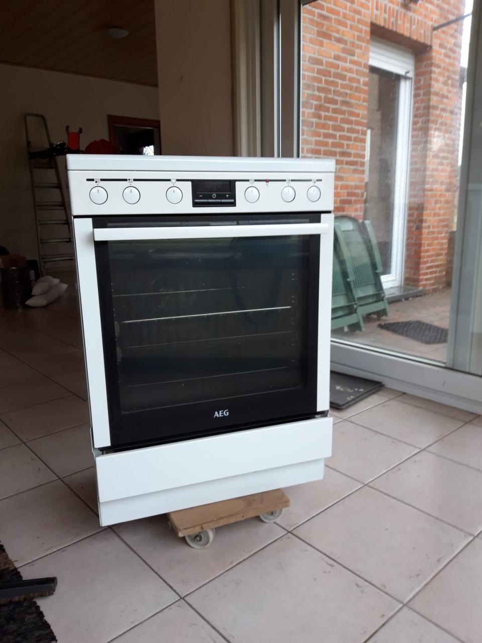 AEG fornuis met oven en keramische kookplaat