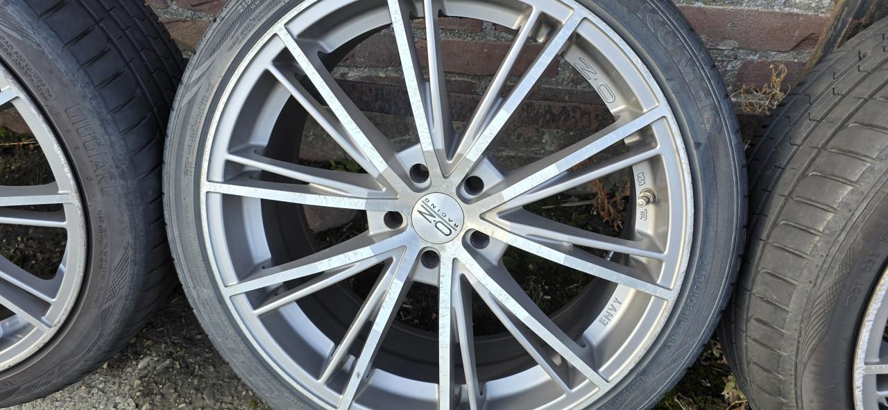 Lexus CT200h 18" velgen 5x100