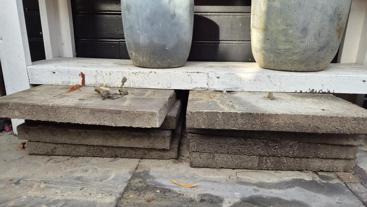 GRATIS! Betontegels 50 x 50 cm