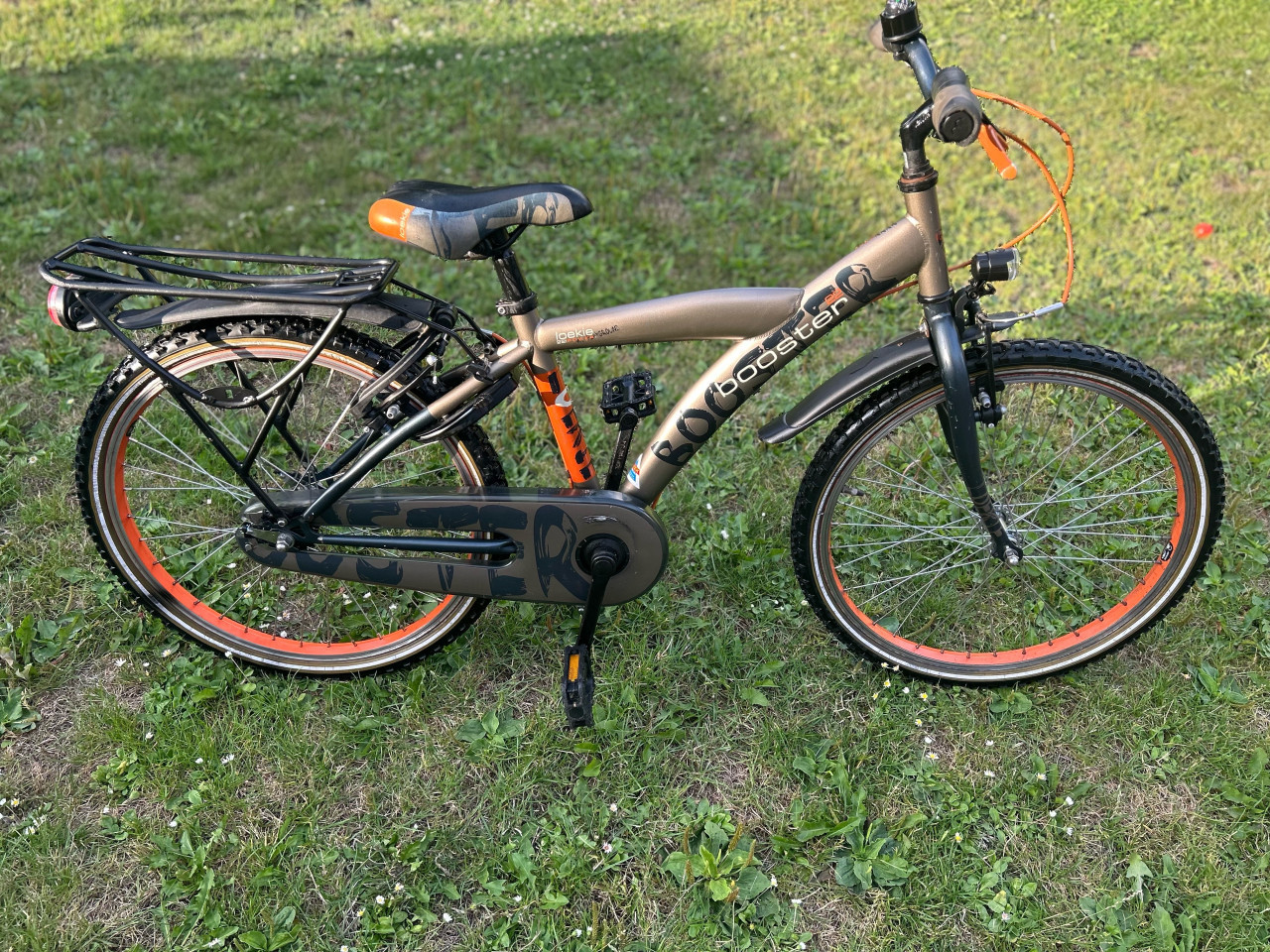 Loekie Booster jongensfiets 22 inch