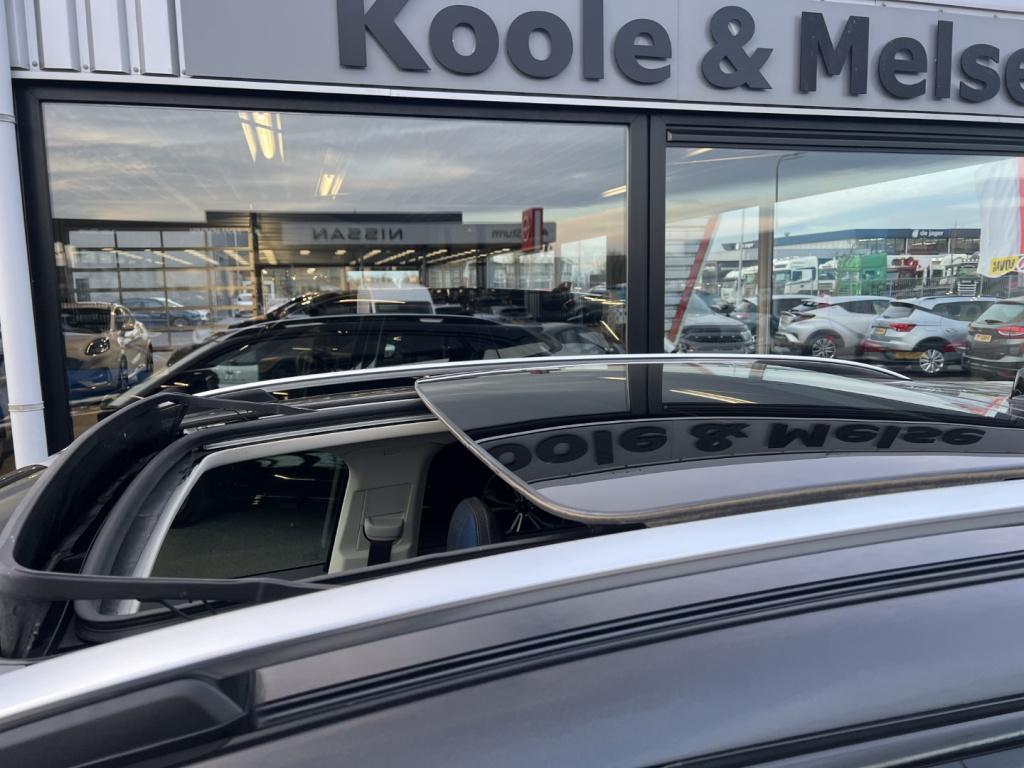 Lynk & Co 01 1.5 261pk phev black edition pano dak , 360gr camera , carplay