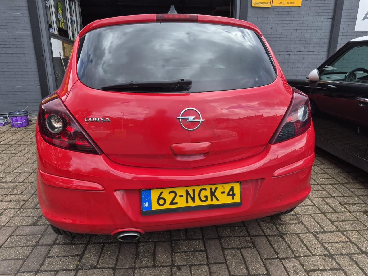 Opel Corsa D 1.4-16V Twinport  Apk 11-12-2026