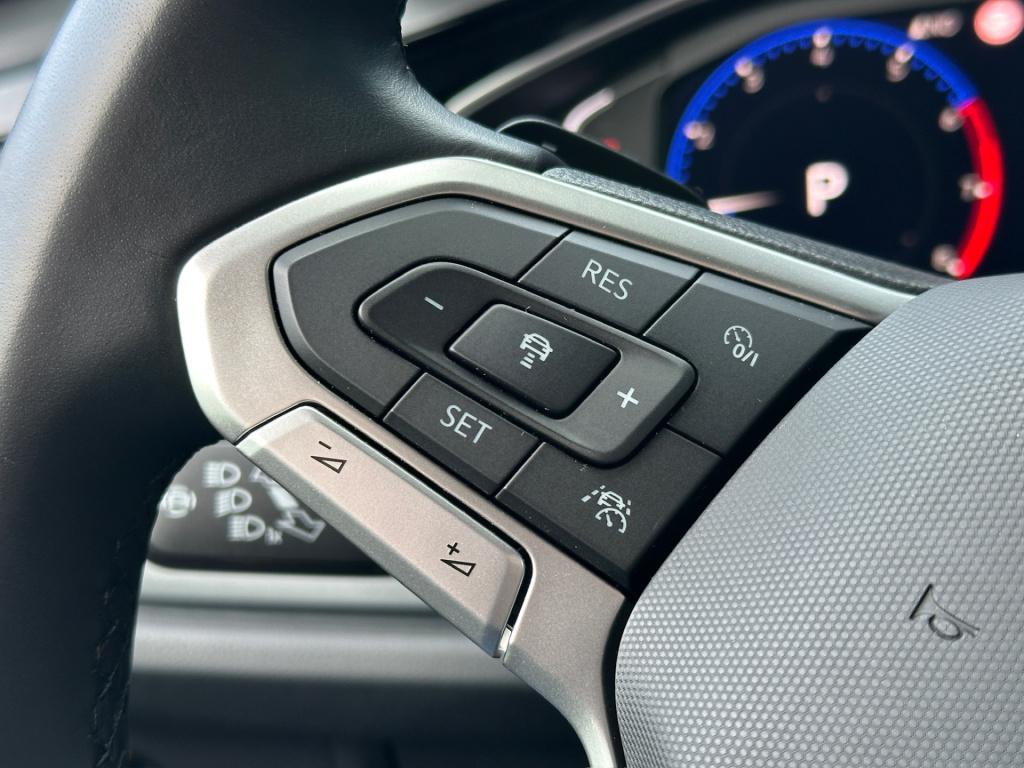 Volkswagen Taigo 1.5 tsi 150pk dsg r-line | trekhaak | iq light | camera | 