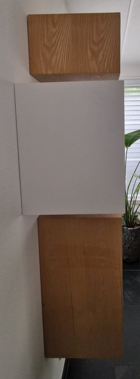 Muuto stacked kast met backboard, licht eiken en wit, 3 stuks