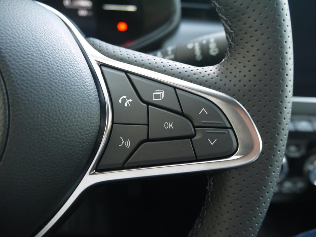 Mitsubishi Colt 1.6 hev intense+