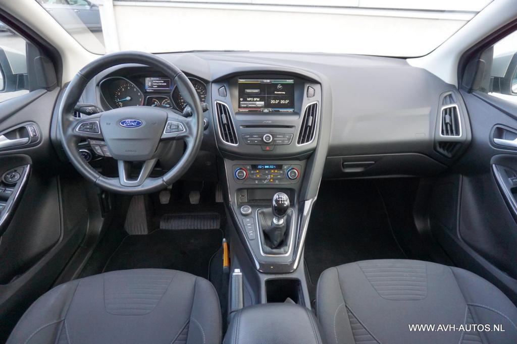 Ford Focus wagon 1.0 titanium edition