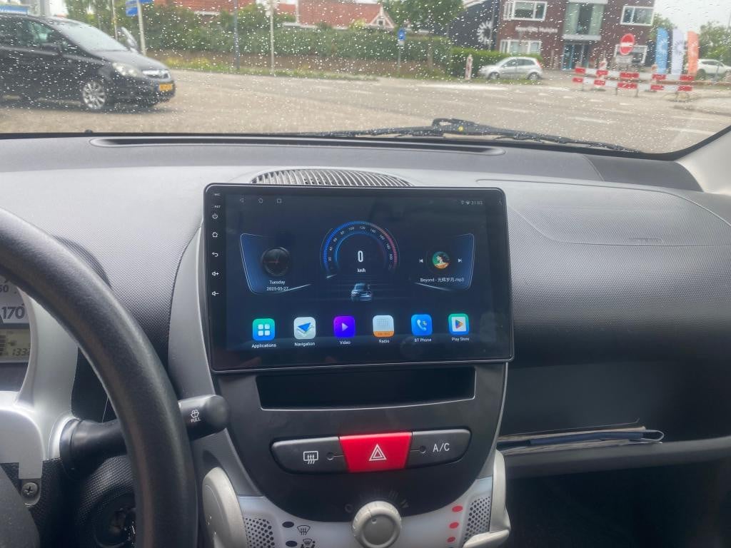 Peugeot 107 black en silver 1.0, 3mnd gar., jaar apk, beurt, carplay radio