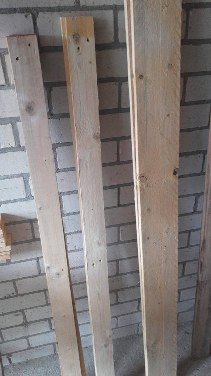 Diverse planken en kepers.