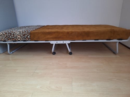 Bed opklapbaar met wielen