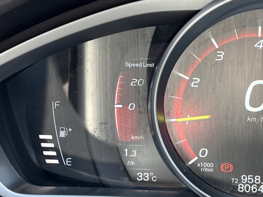 Volvo V40 t3 153pk nordic+sport| standkachel| trekhaak| navi| r-design
