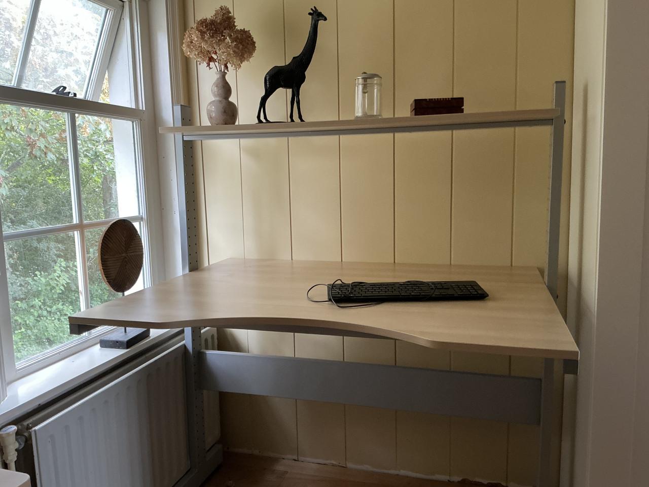 Bureau 120 x 90