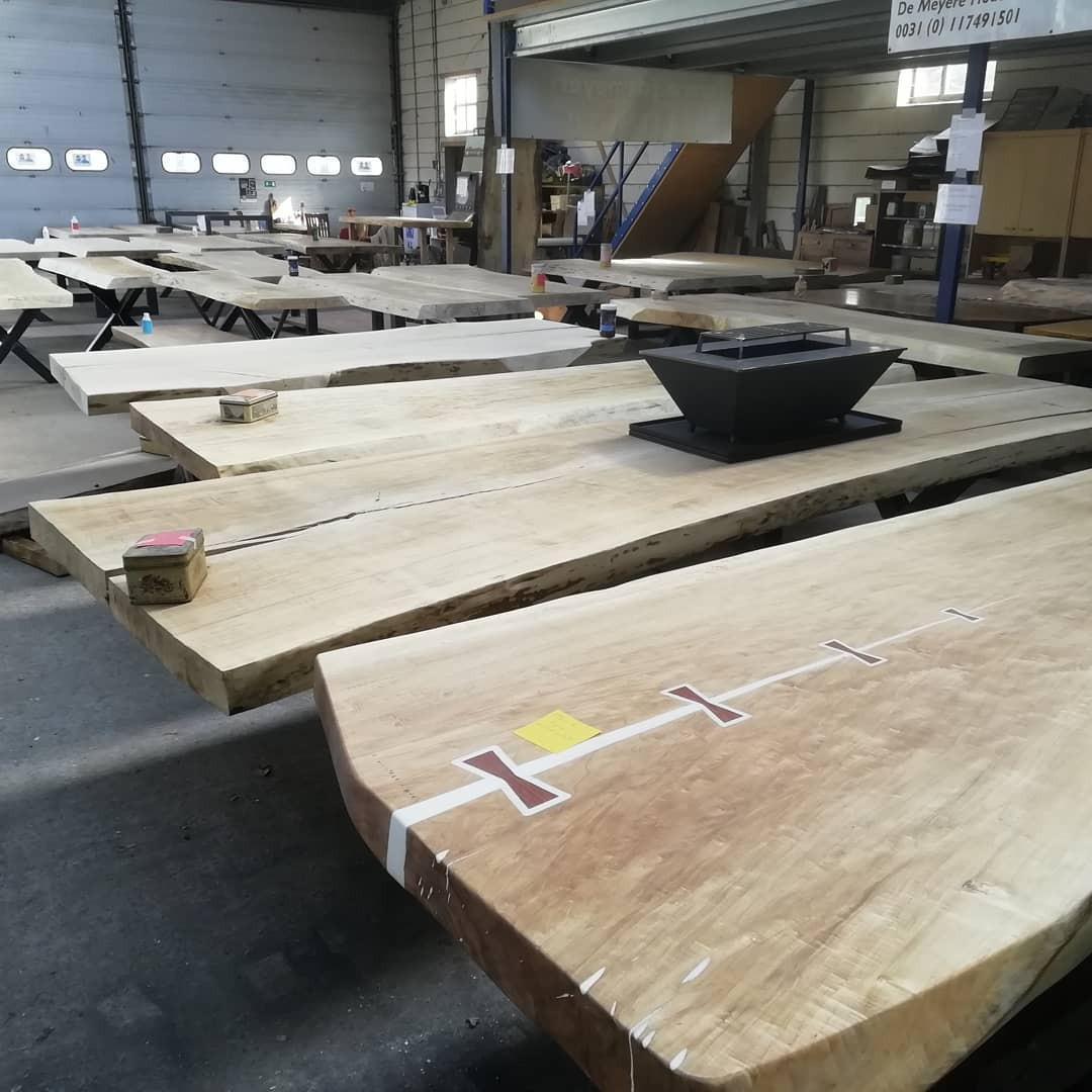 BOOMSTAMTAFELS TAFELBLADEN in boomstam vorm vanaf 100 euro, houten tafels,