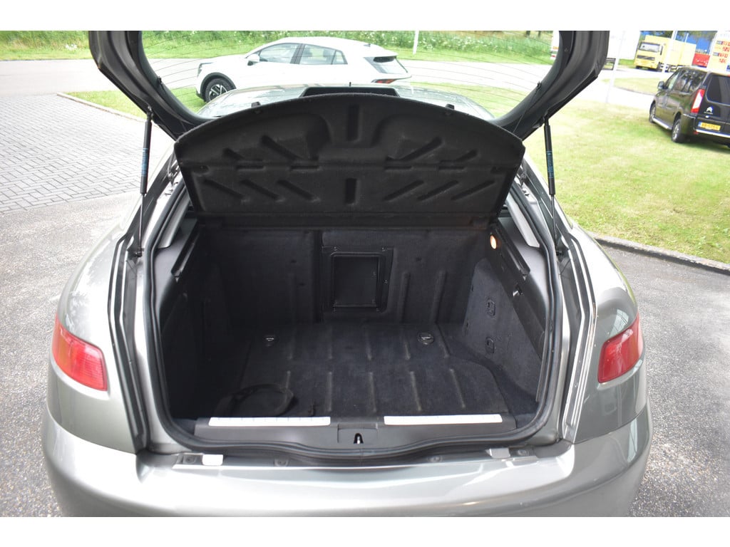 Alfa Romeo GT 2.0 jts distinctive