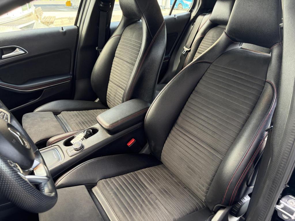 Mercedes-Benz Gla-klasse 180 business solution amg