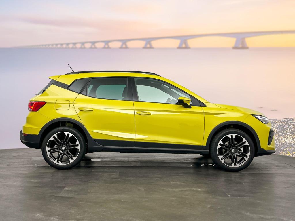 Seat Arona fr business connect 1.0 ecotsi 85 kw / 115 pk suv