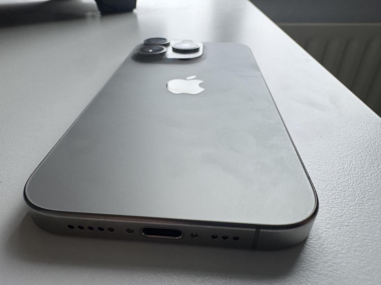 Iphone 15 pro 128gb ZGAN