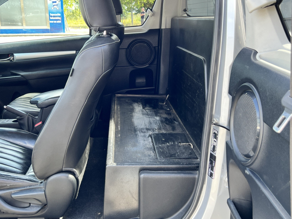 Toyota Hilux 2.4 d-4d-f xtra cab professional | cruise control | dab | came